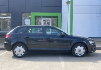 Подержанный автомобиль Audi A3 Hatchback 2009 года (4 фото)