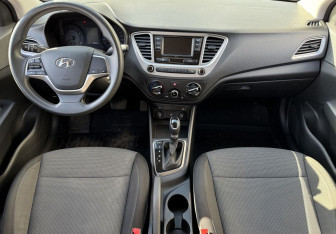 Подержанный автомобиль Hyundai Solaris Sedan 2021 года (9 фото)