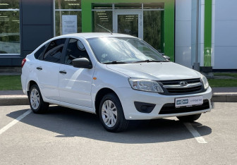 Подержанный автомобиль LADA (ВАЗ) Granta Liftback 2016 года (3 фото)