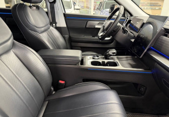 Подержанный автомобиль Jaecoo J7 2024 года (10 фото)