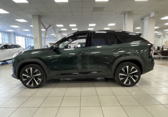 Подержанный автомобиль Geely Atlas 2024 года (8 фото)