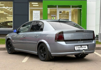 Подержанный автомобиль Opel Vectra Sedan 2008 года (7 фото)