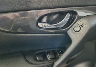 Подержанный автомобиль Nissan X-Trail 2022 года (15 фото)