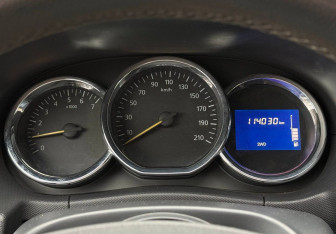 Подержанный автомобиль Renault Duster 2017 года (13 фото)