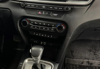 Подержанный автомобиль Kia Ceed Wagon 2019 года (12 фото)
