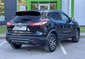 Подержанный автомобиль Nissan Qashqai 2016 года (5 фото)