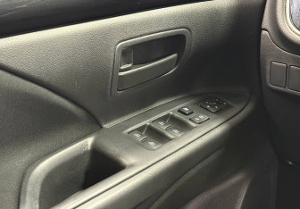 Подержанный автомобиль Mitsubishi Outlander 2021 года (15 фото)