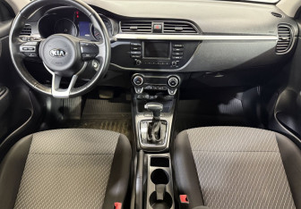 Подержанный автомобиль Kia Rio Sedan 2019 года (9 фото)