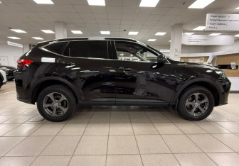 Подержанный автомобиль Haval F7 2023 года (4 фото)