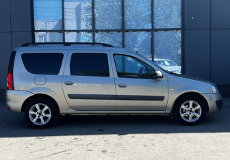 Подержанный автомобиль LADA (ВАЗ) Largus Wagon 2018 года (4 фото)