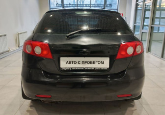 Подержанный автомобиль Chevrolet Lacetti Hatchback 2011 года (6 фото)
