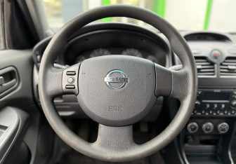 Подержанный автомобиль Nissan Almera Classic 2011 года (12 фото)