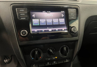 Подержанный автомобиль Skoda Rapid Liftback 2019 года (11 фото)