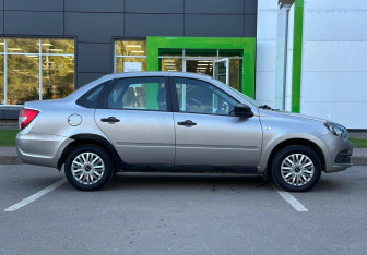 Подержанный автомобиль LADA (ВАЗ) Granta Sedan 2021 года (4 фото)