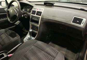 Подержанный автомобиль Peugeot 307 Hatchback 2007 года (12 фото)