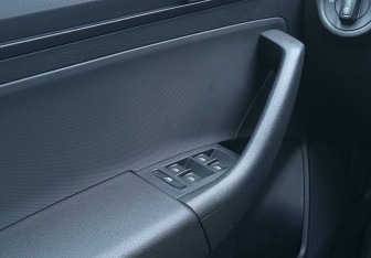 Подержанный автомобиль Skoda Rapid Liftback 2018 года (12 фото)