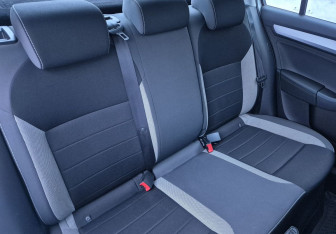 Подержанный автомобиль Skoda Rapid Liftback 2018 года (10 фото)