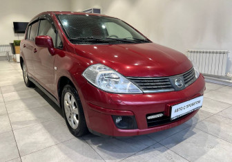 Подержанный автомобиль Nissan Tiida Hatchback 2007 года (3 фото)