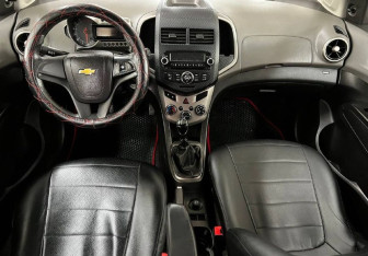 Подержанный автомобиль Chevrolet Aveo Sedan 2012 года (11 фото)