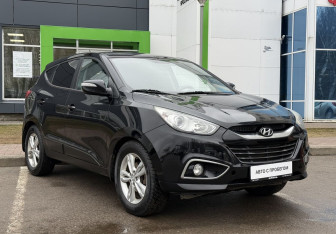 Подержанный автомобиль Hyundai ix35 2012 года (3 фото)