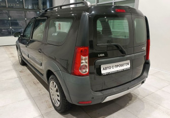 Подержанный автомобиль LADA (ВАЗ) Largus Wagon 2019 года (9 фото)