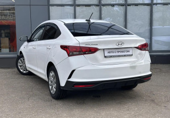 Подержанный автомобиль Hyundai Solaris Sedan 2021 года (5 фото)