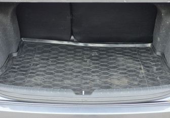 Подержанный автомобиль Kia Rio Sedan 2017 года (16 фото)