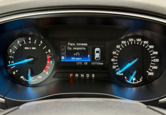 Подержанный автомобиль Ford Mondeo Sedan 2018 года (12 фото)