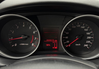 Подержанный автомобиль Mitsubishi ASX 2010 года (12 фото)