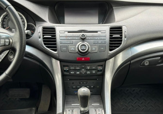 Подержанный автомобиль Honda Accord Sedan 2012 года (13 фото)