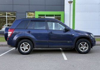 Подержанный автомобиль Suzuki Grand Vitara 2008 года (4 фото)