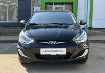Подержанный автомобиль Hyundai Solaris Sedan 2013 года (2 фото)