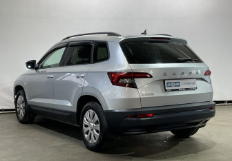 Подержанный автомобиль Skoda Karoq 2021 года (7 фото)