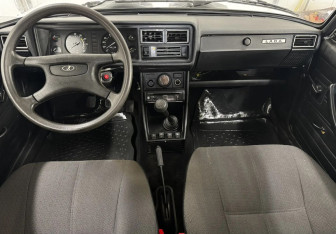 Подержанный автомобиль LADA (ВАЗ) 2107 2010 года (10 фото)