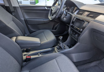 Подержанный автомобиль Skoda Rapid Liftback 2019 года (10 фото)