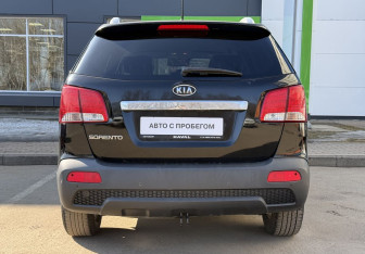 Подержанный автомобиль Kia Sorento 2009 года (6 фото)
