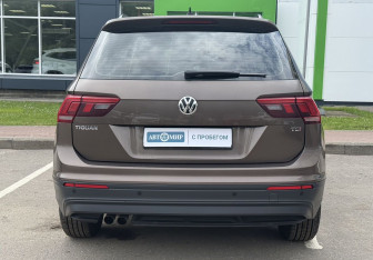 Подержанный автомобиль Volkswagen Tiguan 2017 года (6 фото)