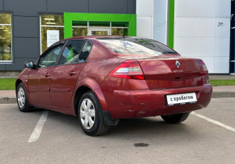 Подержанный автомобиль Renault Megane Sedan 2007 года (7 фото)