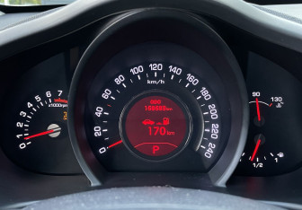Подержанный автомобиль Kia Sportage 2012 года (15 фото)