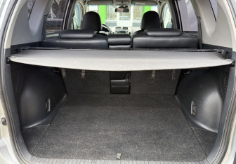 Подержанный автомобиль Toyota RAV4 2010 года (16 фото)