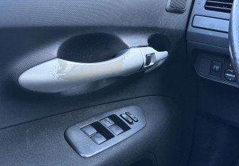 Подержанный автомобиль Toyota Auris Hatchback 2007 года (15 фото)