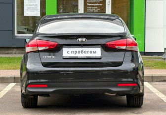 Подержанный автомобиль Kia Cerato Sedan 2016 года (6 фото)