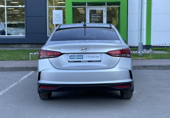 Подержанный автомобиль Hyundai Solaris Sedan 2021 года (6 фото)