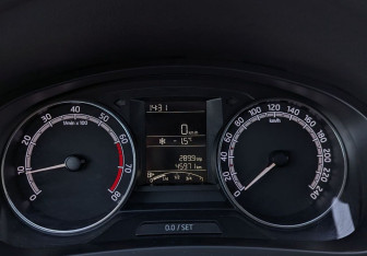 Подержанный автомобиль Skoda Rapid Liftback 2019 года (13 фото)