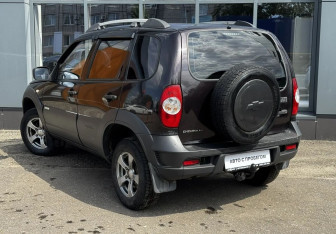 Подержанный автомобиль Chevrolet Niva 2015 года (4 фото)