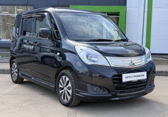 Подержанный автомобиль Mitsubishi Delica D:2 Compactvan 2015 года (3 фото)