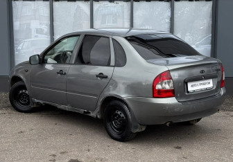 Подержанный автомобиль LADA (ВАЗ) Kalina Sedan 2010 года (4 фото)