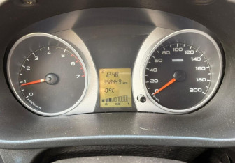 Подержанный автомобиль LADA (ВАЗ) Granta Liftback 2015 года (12 фото)