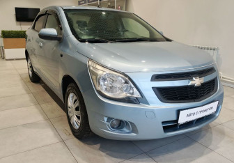 Подержанный автомобиль Chevrolet Cobalt Sedan 2013 года (3 фото)