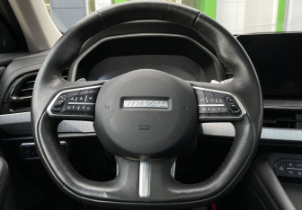 Подержанный автомобиль Haval F7 2023 года (12 фото)